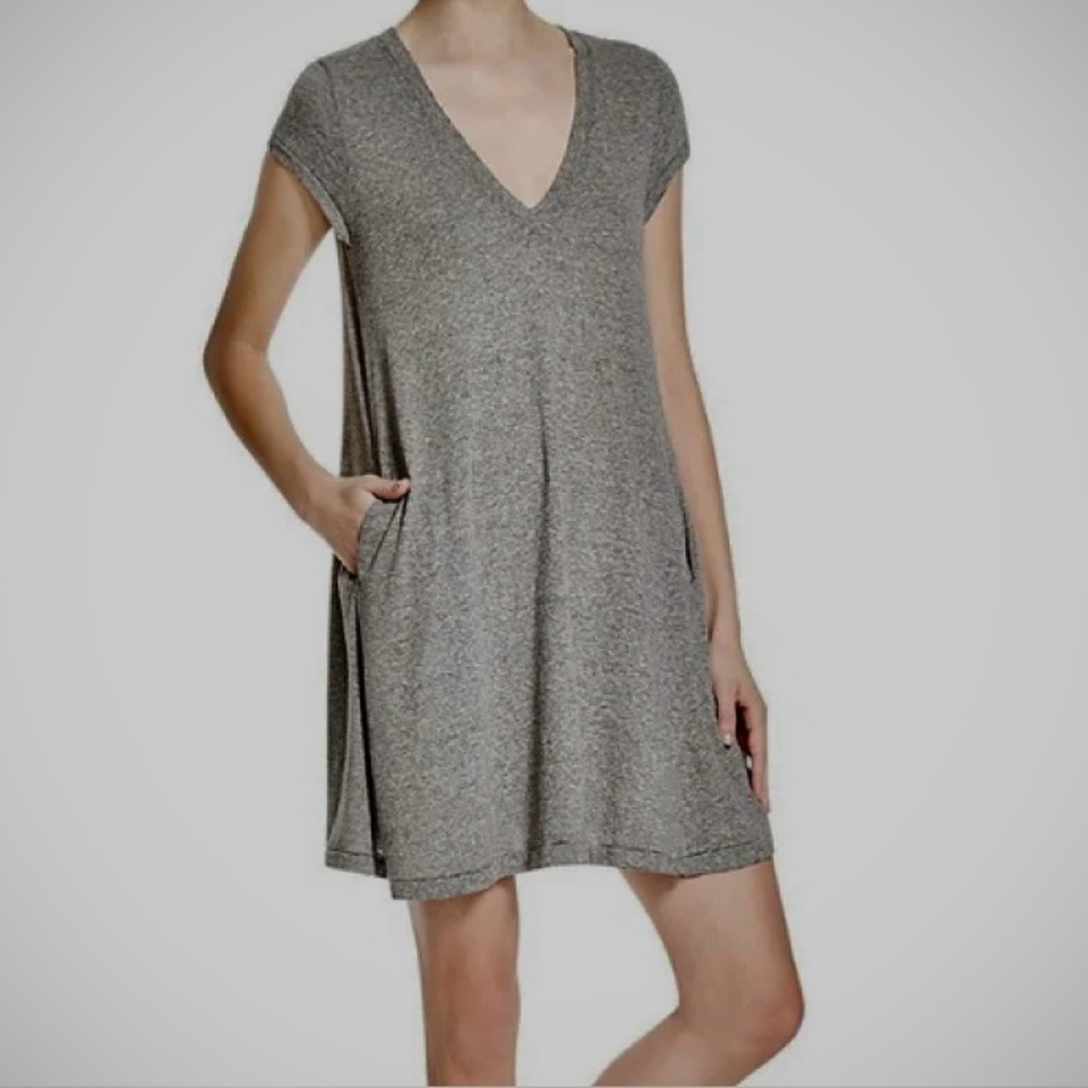 Current/Elliott Gray V-Neck Trapeze T-Shirt Dress with Pockets Size M